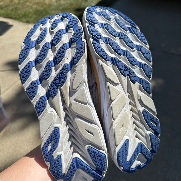 Tennis Shoes | Hoka One One - Picture 4 of 11